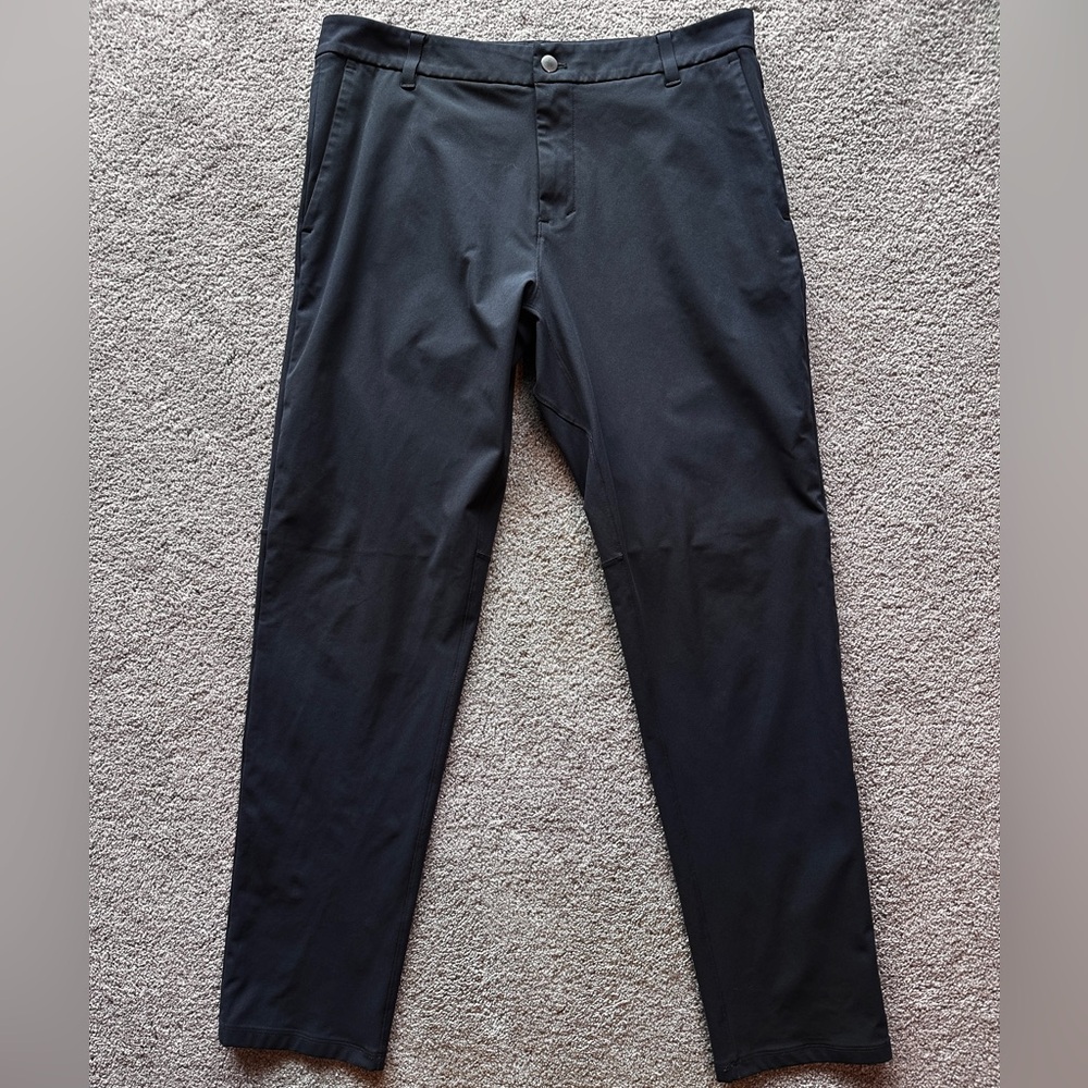 Like New Lululemon Athletica Commission Pant Classic 34”x32" Warpstreme - Picture 3 of 9